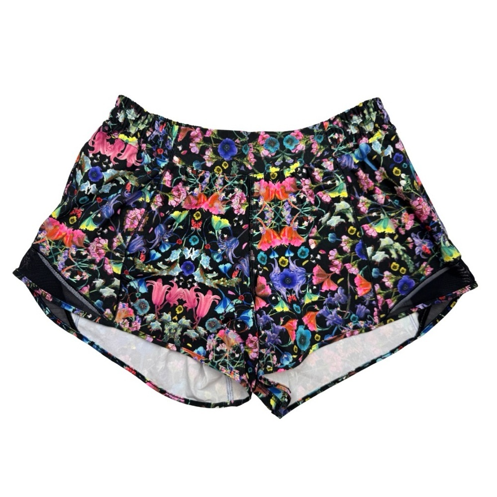 Lululemon Hotty Hot Low-Rise Lined Short 4" - Flowerscope Black Multi